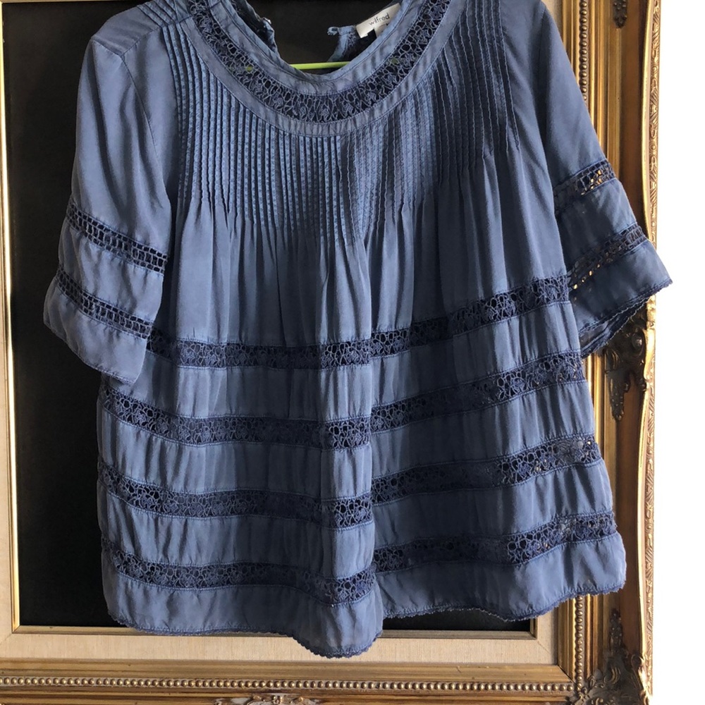 Aritzia Wilfred flowy top size S